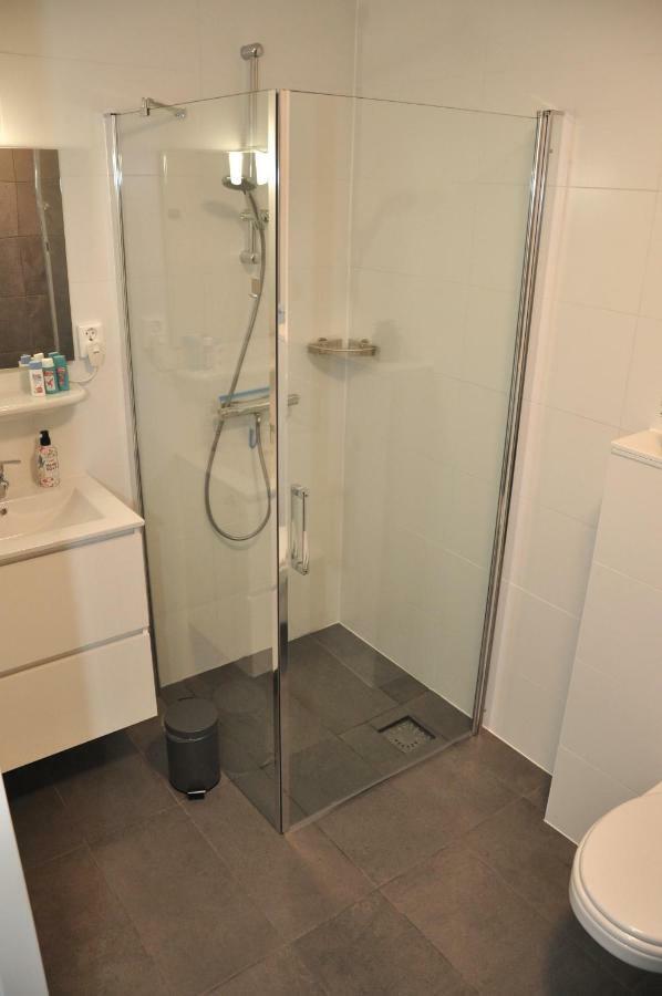 Elvis Presley Private Studio With Kitchen And Airconditioning Goes Eksteriør bilde